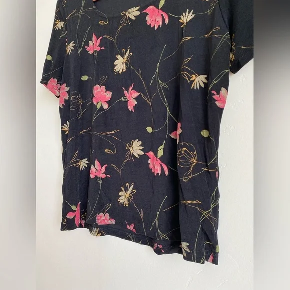 4/$25 Kathy Ireland Essentials Black with Floral Size L - Picture 3 of 5